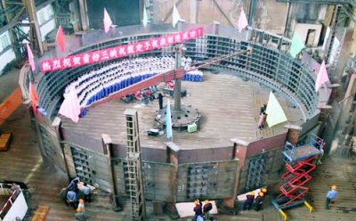 三峽發(fā)電廠7號機組組裝現(xiàn)